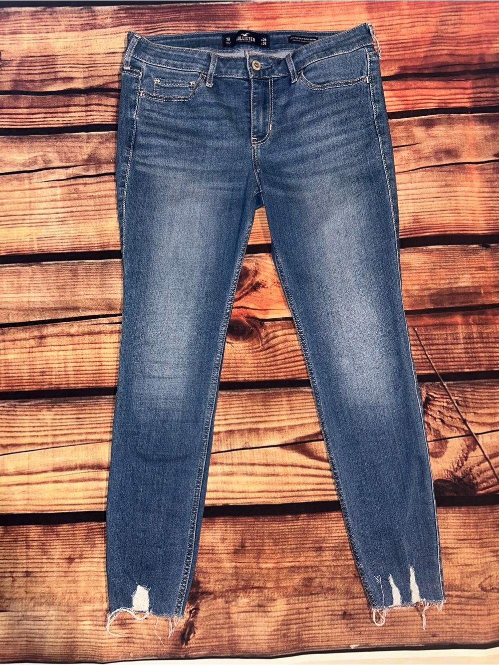 American Eagle Outfitters Women's Blue Cropped Distressed Skinny Jeans